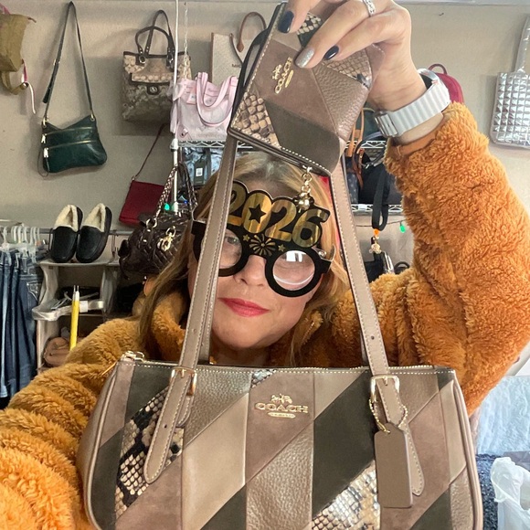 ♡Purse Show♡ - Picture 16 of 16